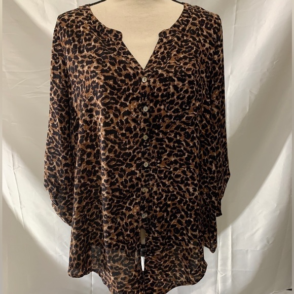 3/$28❤️Black Rainn-Brown Leopard Print Button Front Tiered Long Sleeve top SizeL - Picture 1 of 7